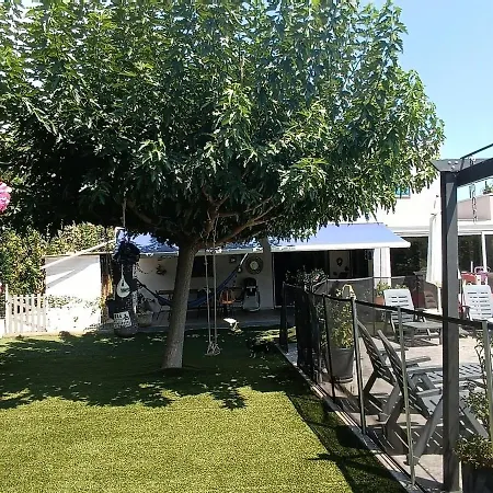 Bas De Moderne Avec Piscine Fréjus