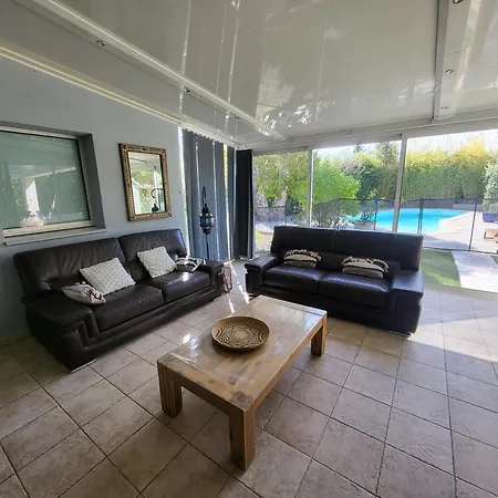 Дом отдыха Modern With Pool Фрежюс