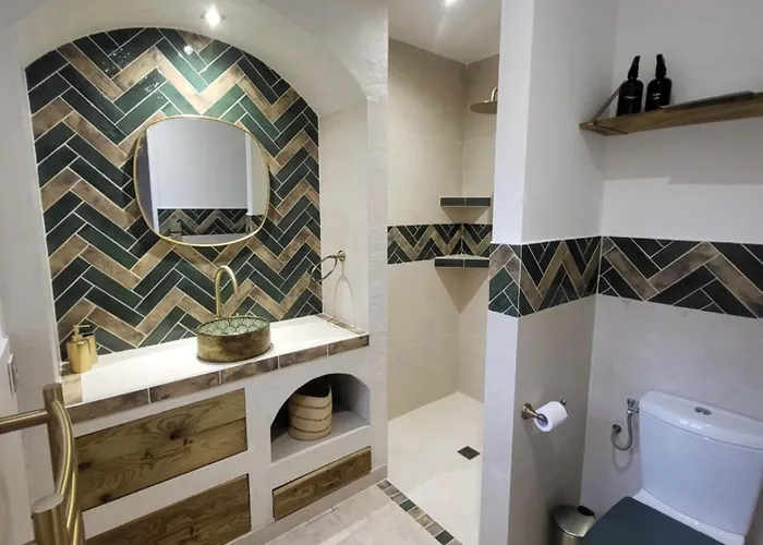 펜션 Modern With Pool